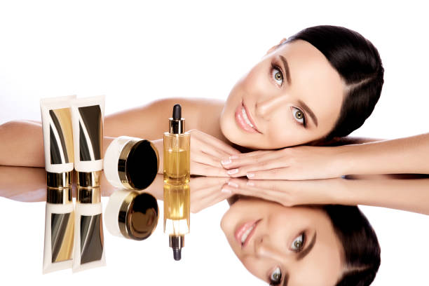 istock Gorgeous girl posing with mirror 1142236913