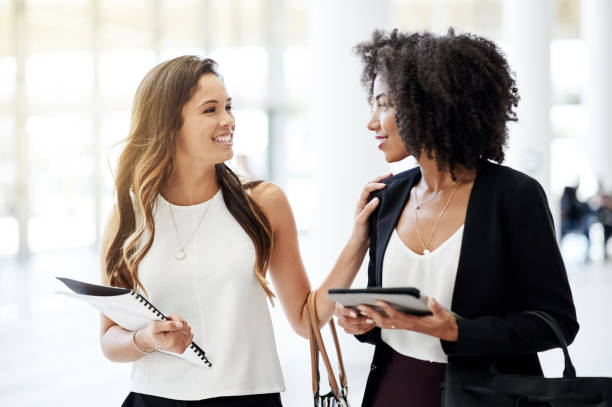 istock Friends and coworkers 1142242361