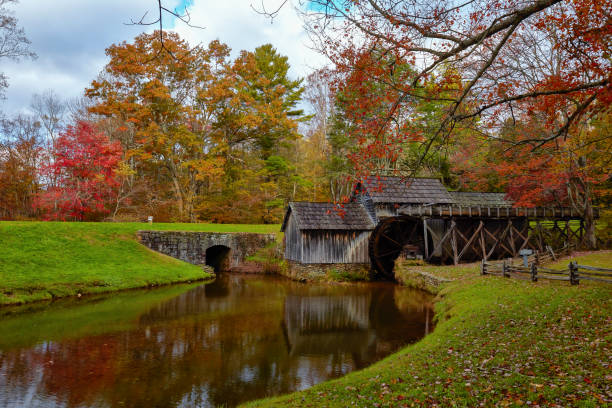 istock Mabry Mill and Autumn Colors 1142264144