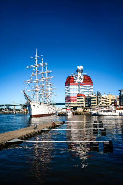 port w göteborgu w szwecji - brigantine old sailing ship passenger ship zdjęcia i obrazy z banku zdjęć