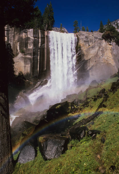 istock Yosemite Vernal Falls & Rainbow - 1995 1142278902