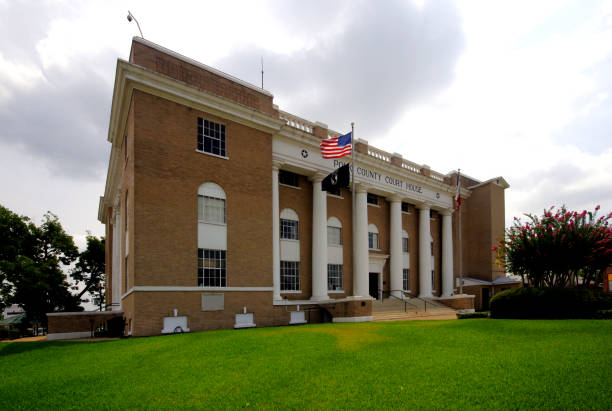 istock Polk County Courrhouse (TX) 2/2 1142313045
