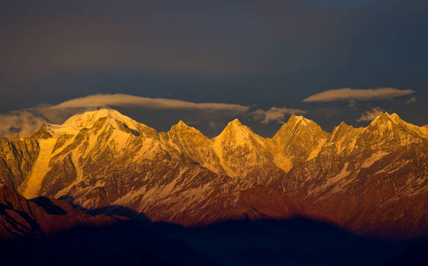 istock GOLDEN HOUR - PANCHACHULI PEAKS 1142334319