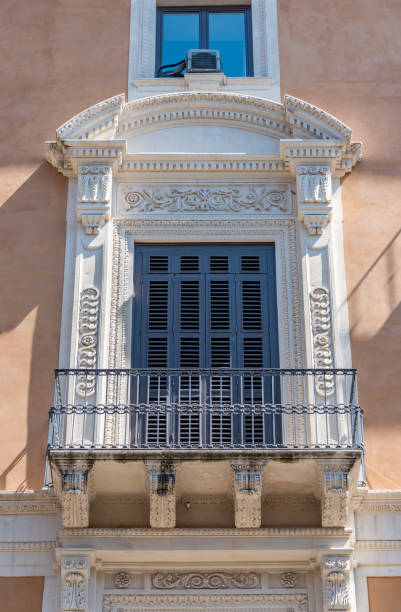 istock Window and Balcony on an Old Building in Sicily, Italy 1142354227