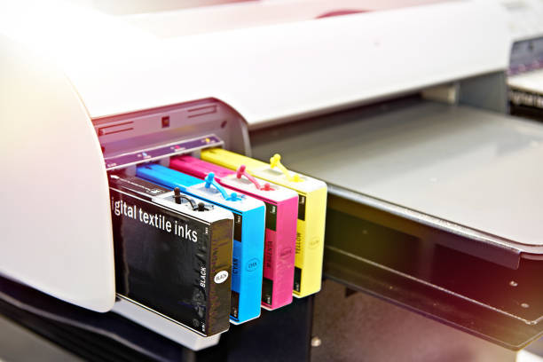 tintenpatronen im textilerrucker - computer printer paper printout ink stock-fotos und bilder