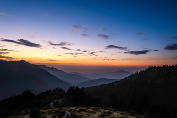 istock Dusk at the poon hill 1142387843