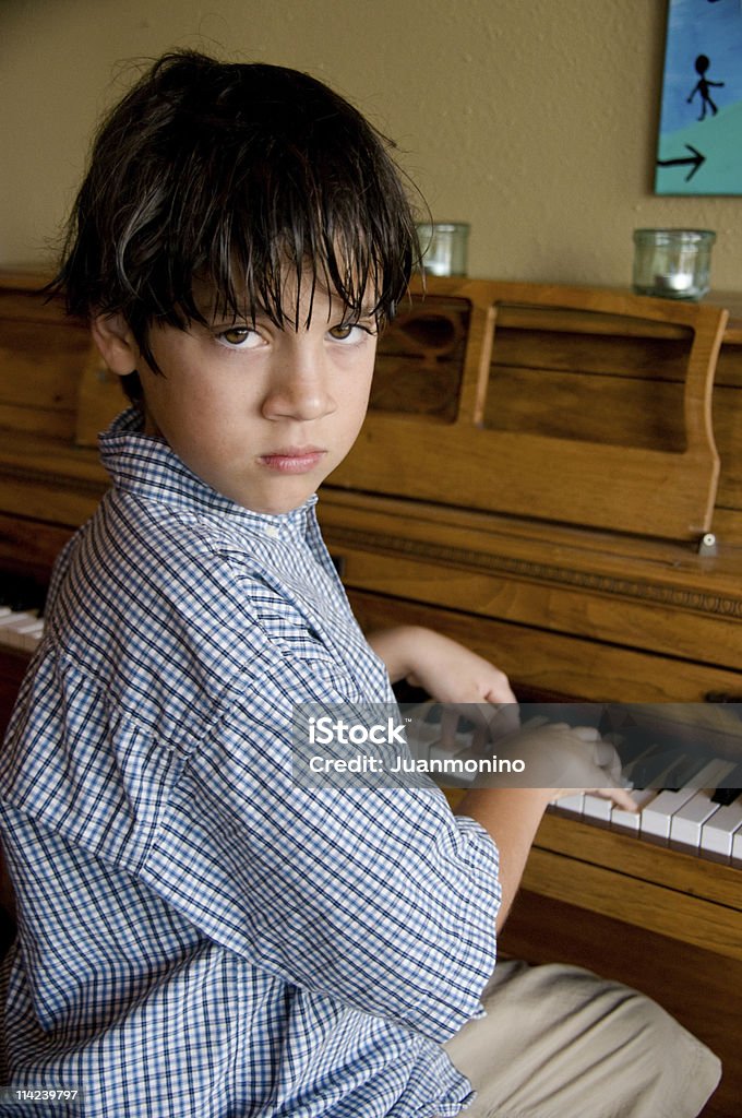 Jovem pianista - Foto de stock de 10-11 Anos royalty-free