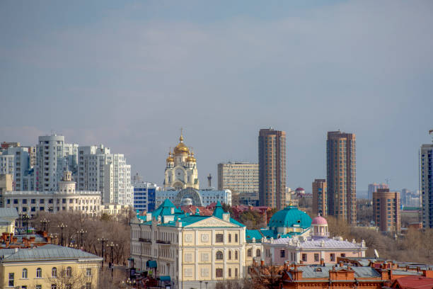 istock Khabarovsk: city view from the Ferris wheel 1142401658