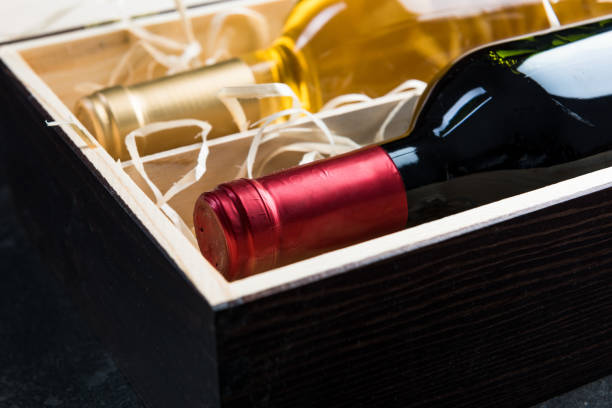 istock Close view on wine wooden case 1142404866