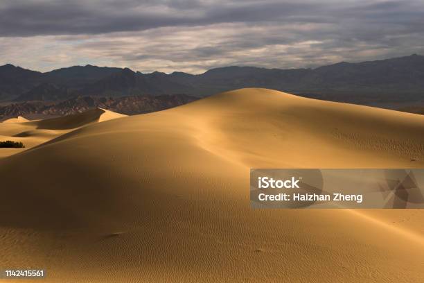 Desert In Mesquite Flat Death Valley National Park Usa Stock Photo - Download Image Now