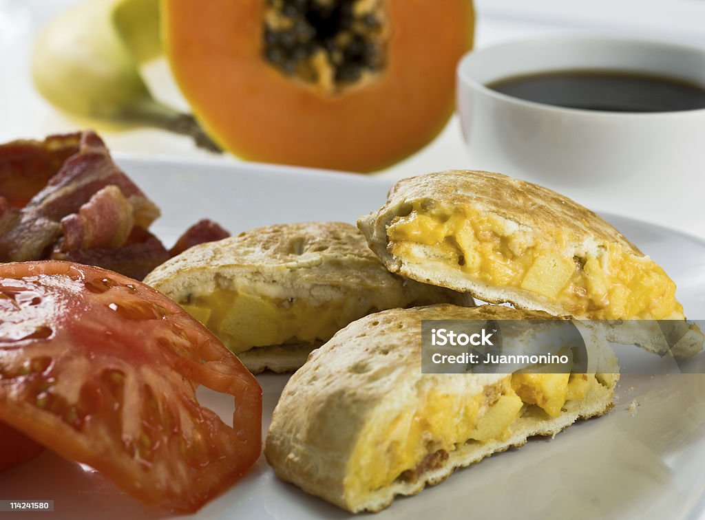 Gefüllte breakfast biscuits - Lizenzfrei Ei Stock-Foto