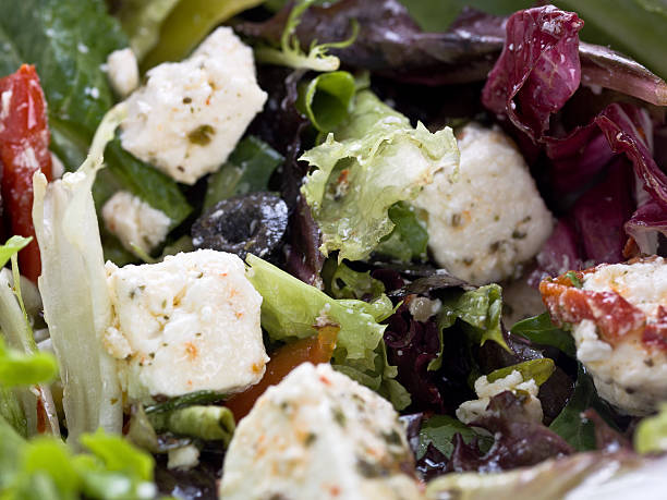 ensalada de queso feta - antipasto salad pepperoncini cheese fotografías e imágenes de stock