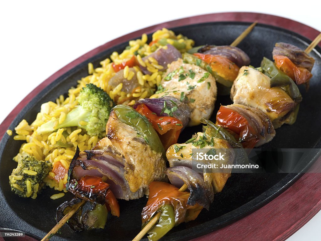 brochette de poulet avec légumes et riz côté - Photo de Aliment libre de droits