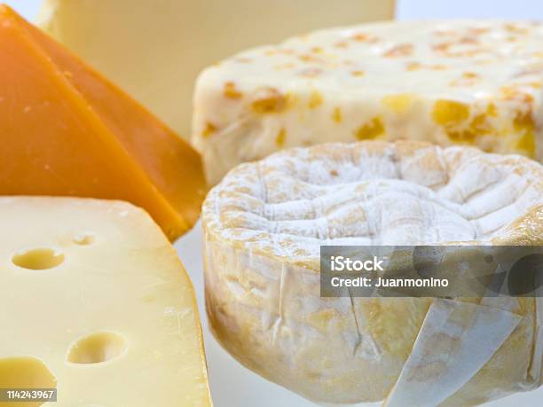 Photo libre de droit de Sélection De Fromages Gros Plan Original banque d'images et plus d'images libres de droit de Jarlsberg - Jarlsberg, Abricot, Aliment