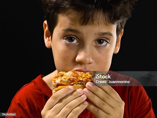 Pranzo Scolastico - Fotografie stock e altre immagini di Bambino - Bambino, Mangiare, 10-11 anni