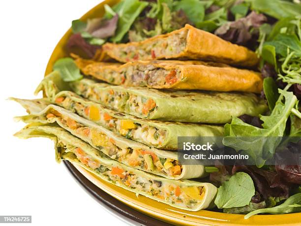 Verschiedene Quesadillas Stockfoto und mehr Bilder von Blattsalat - Blattsalat, Brotsorte, Bunt - Farbton