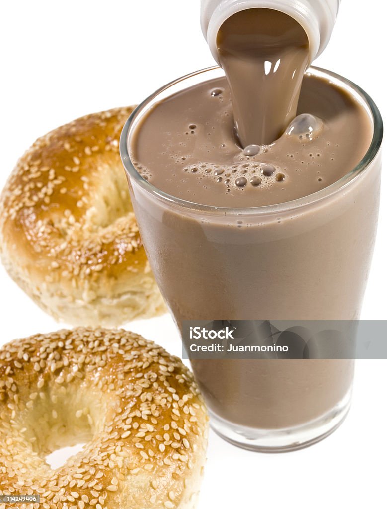 Bebida de Chocolate e bagels - Royalty-free Chapinhar Foto de stock