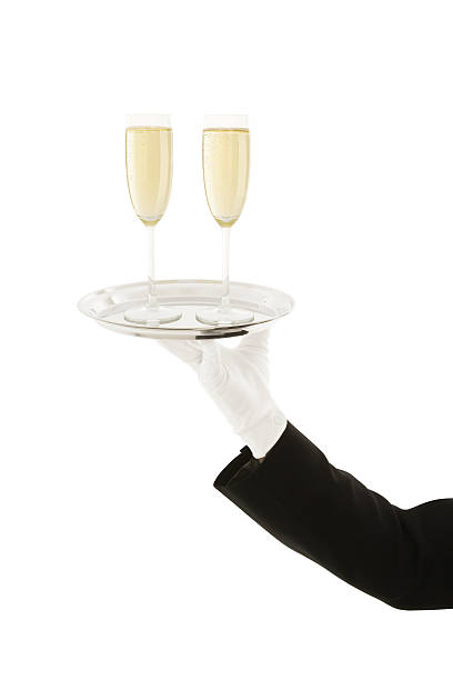 이뤄보세요 2인 - upper class butler high society serving tray 뉴스 사진 이미지
