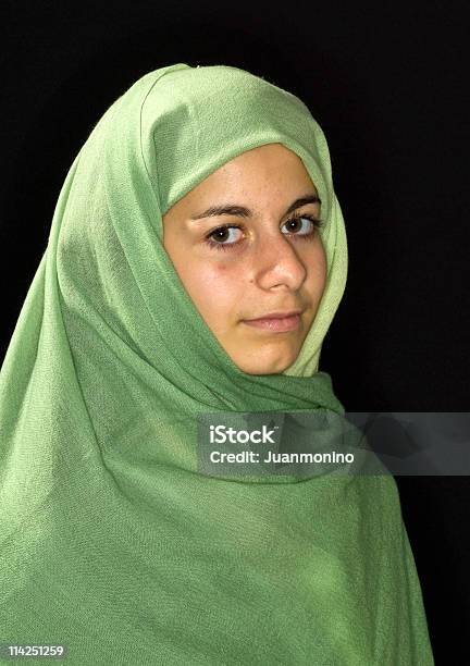 Египетский Мусульманской Девушки — стоковые фотографии и другие картинки 14-15 лет - 14-15 лет, Арабеска, Бурка