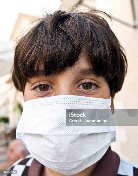 Gripe Suína Paranoia - Fotografias de stock e mais imagens de 10-11 Anos - 10-11 Anos, Alergia, América Latina
