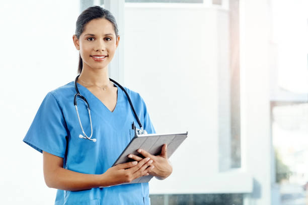 istock Sometimes even doctors consult with the internet 1142519204