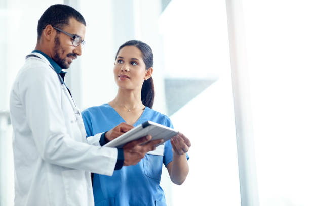 istock Combining their expertise to care for a patient 1142519363