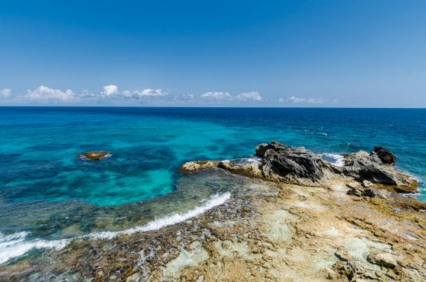 istock Scenic view from the cliffs of Isla Mujeres 1142525154