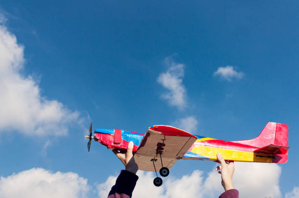 Airplane hand held ideas Business investment without risk