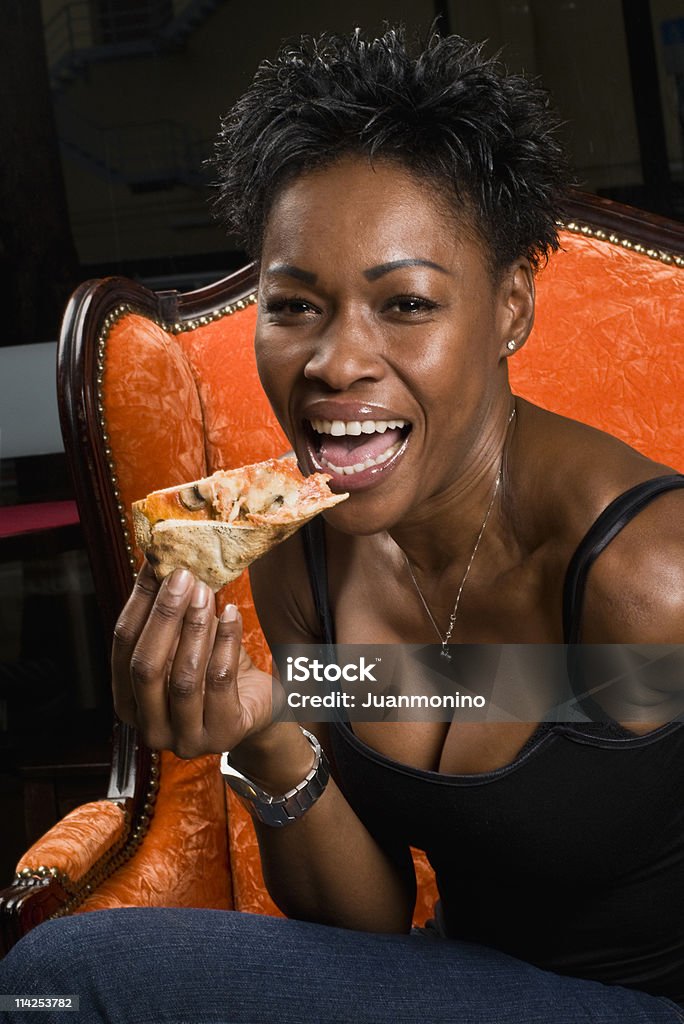 Pizza tempo - Foto stock royalty-free di 30-34 anni