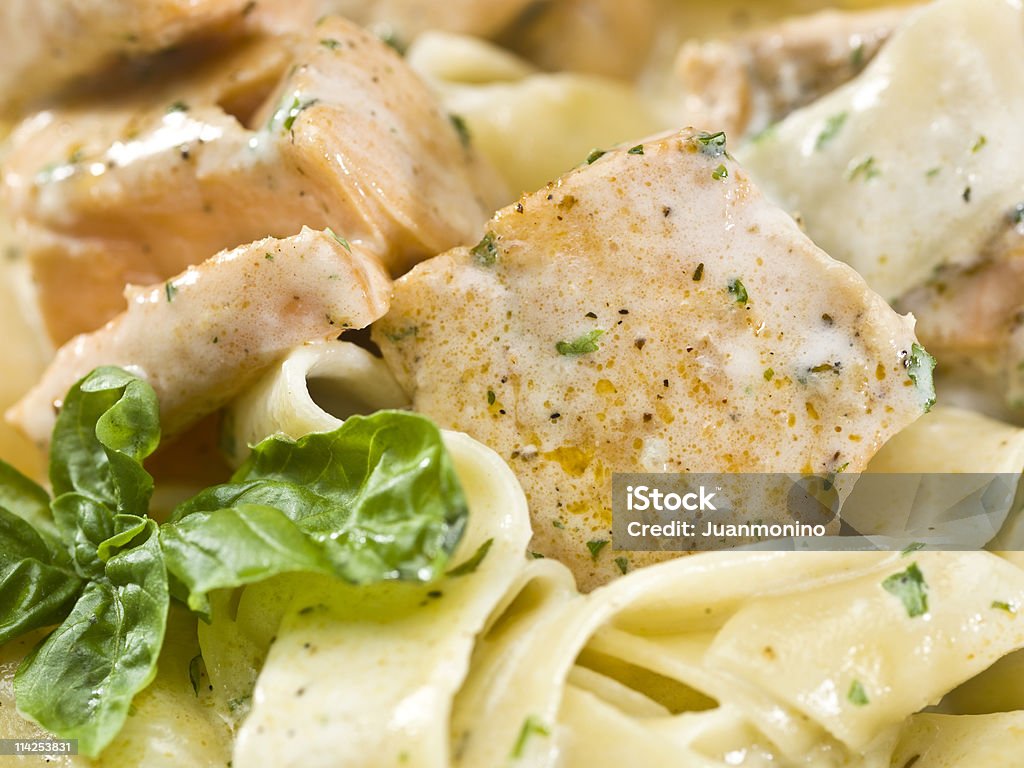 Salmão Tagliatelle cremoso - Foto de stock de Creme - Laticínio royalty-free