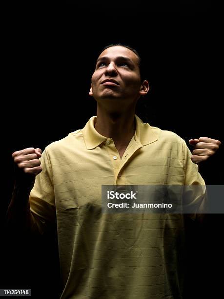 Infuriated Hombre Foto de stock y más banco de imágenes de 20 a 29 años - 20 a 29 años, Actitud, Adulto