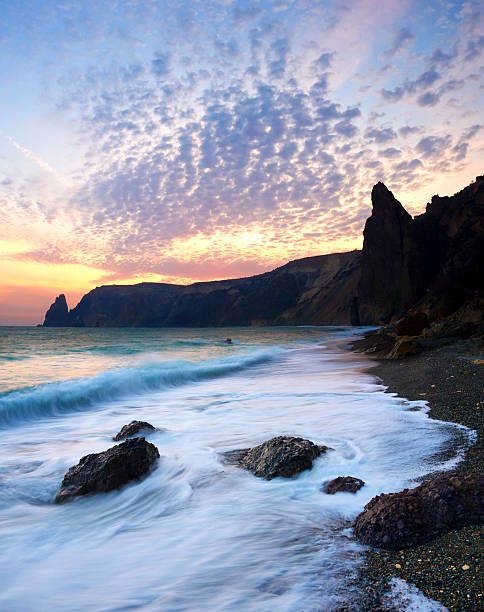 istock Greater waves in sea bay 114262666