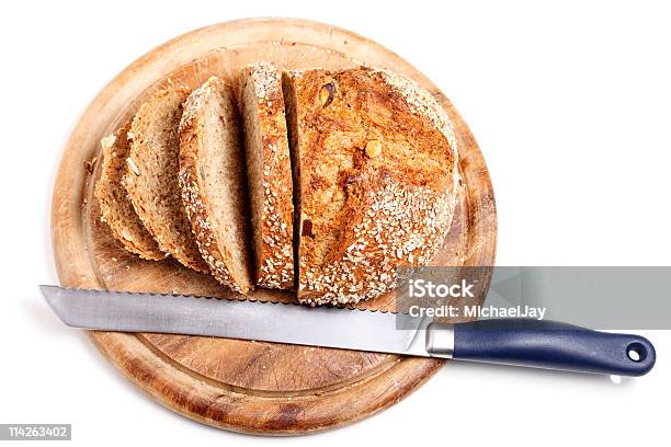 Photo libre de droit de Tranches De Pain Wholemeal Xxl banque d'images et plus d'images libres de droit de Aliment - Aliment, Aliment en portion, Couteau de table