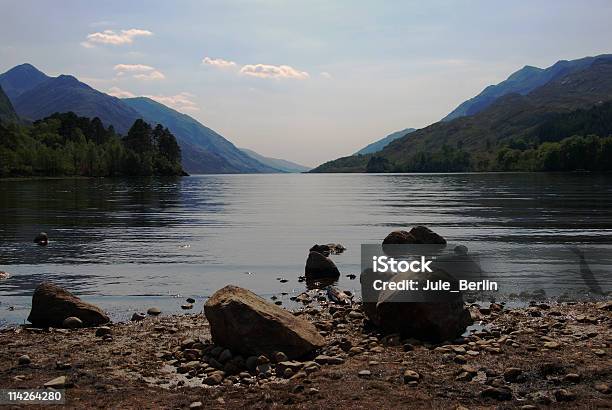 Loch Shiel Foto de stock y más banco de imágenes de Aire libre - Aire libre, Cadena de montañas, Color - Tipo de imagen