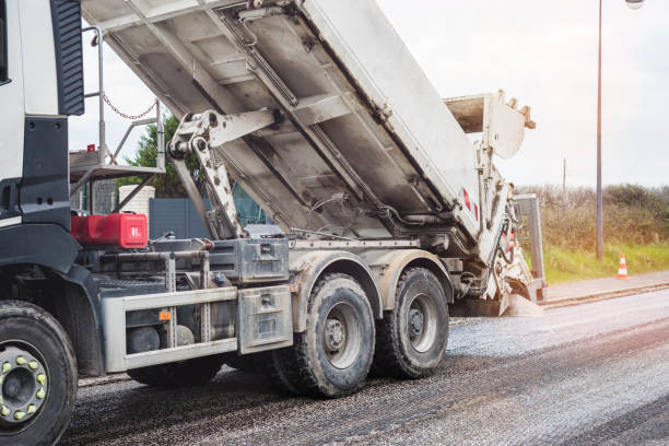 istock worker working for the renovation of roads 1142652377