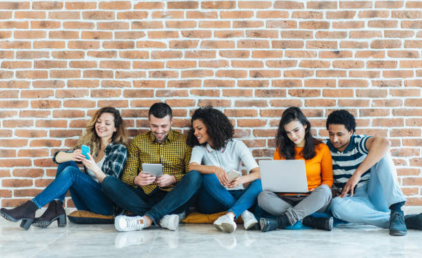 istock Addicted to social media 1142655330