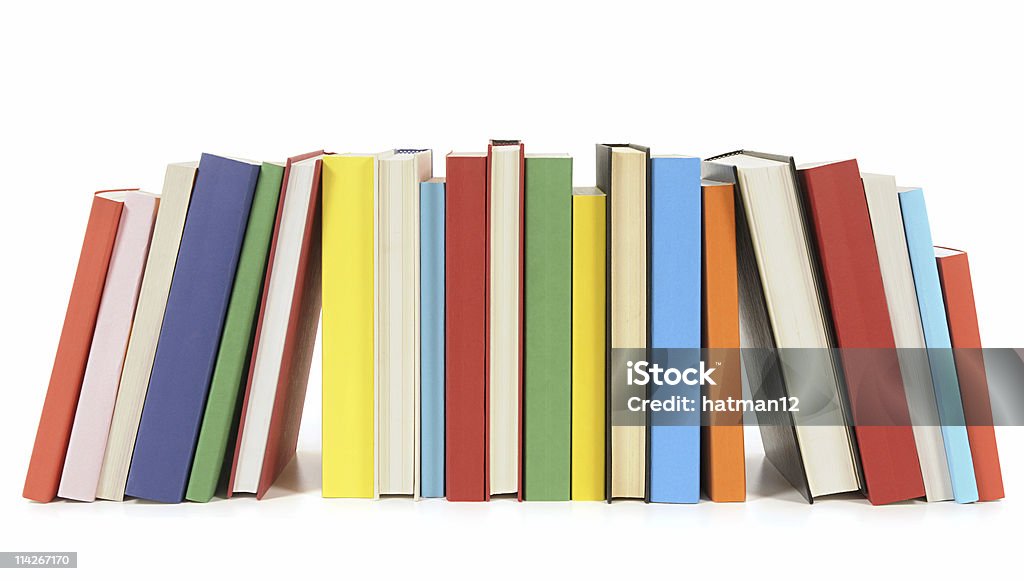 Fila de colorido libros de bolsillo - Foto de stock de Libro libre de derechos