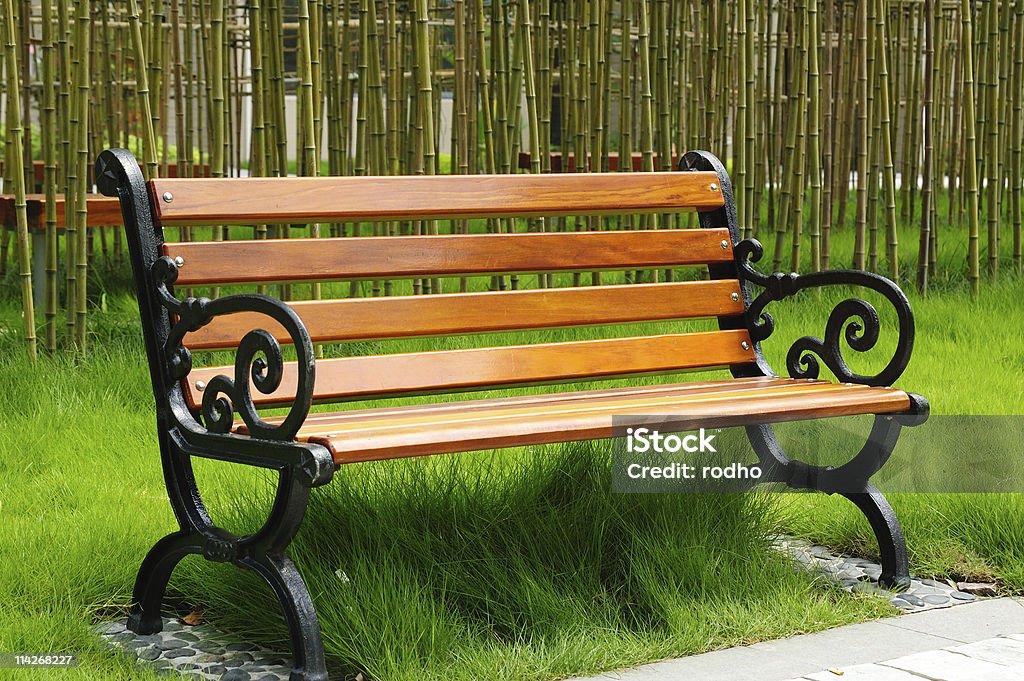 公園のベンチ - からっぽのロイヤリティフリーストックフォト