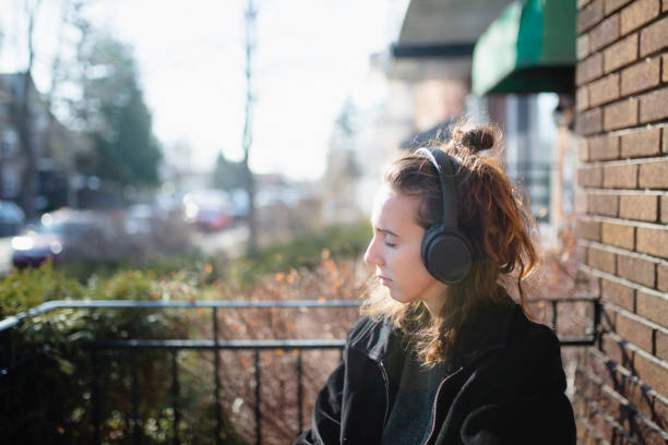 istock Listening to music 1142683301
