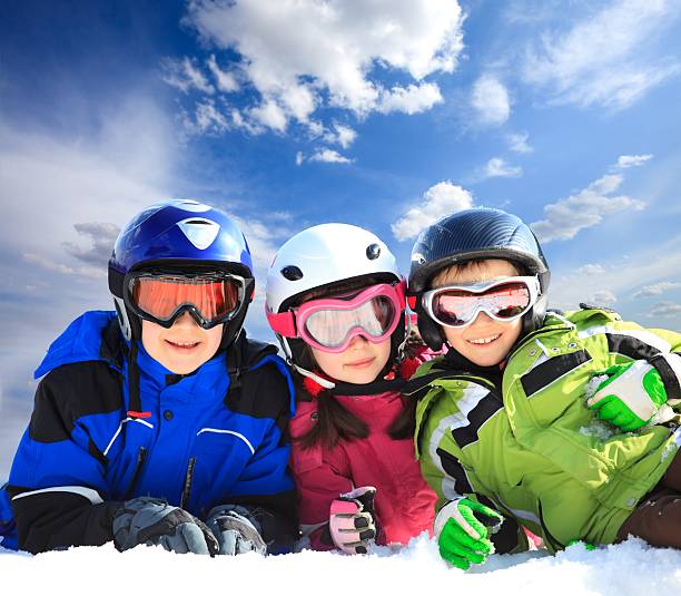 istock Children in ski clothing 114269049