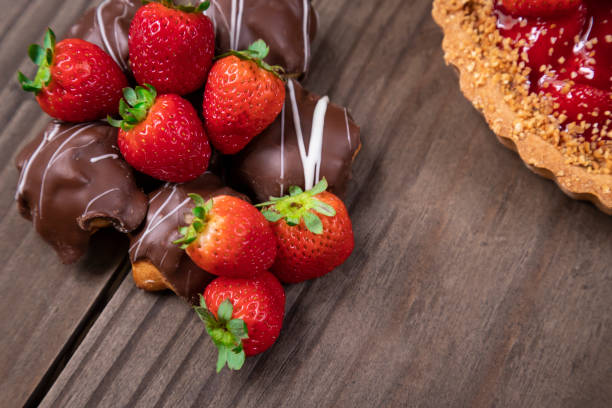 istock Delicious strawberry cake on the table 1142724581