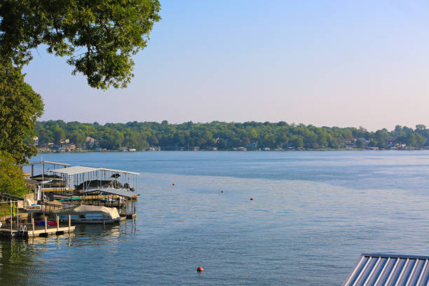 istock Kansas City Lake 1142726761