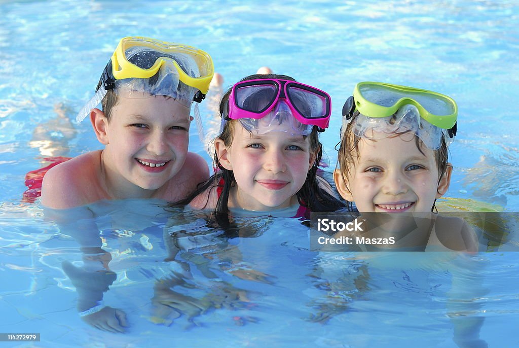 Feliz nadadores - Royalty-free Piscina Foto de stock