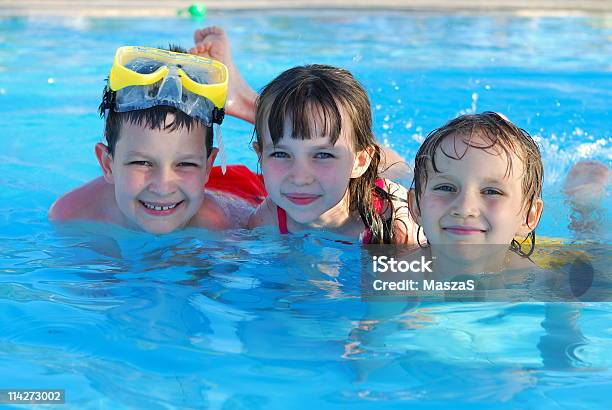 Foto de Feliz Nadadores e mais fotos de stock de Felicidade - Felicidade, Alegria, Atividade Recreativa