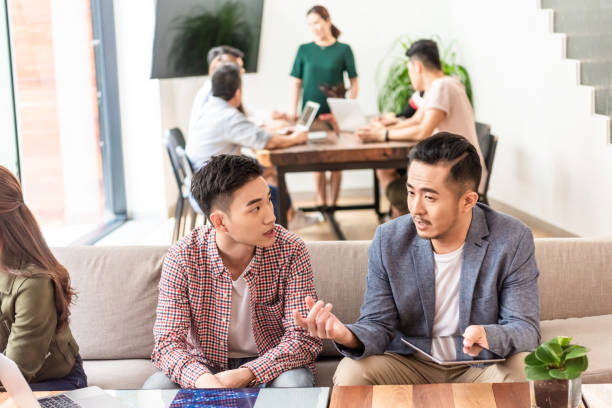istock Asian business people are discussing problem 1142768022