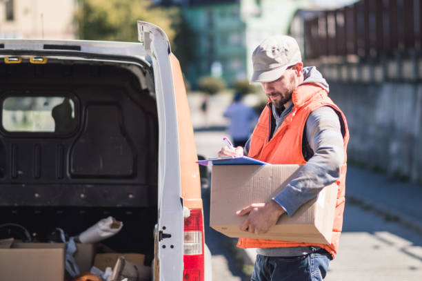 istock Getting his deliveries out 1142768956