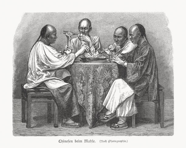 chinesische männer beim essen, holzgravur, erschienen 1897 - monochrome black and white eating chinese cuisine stock-grafiken, -clipart, -cartoons und -symbole