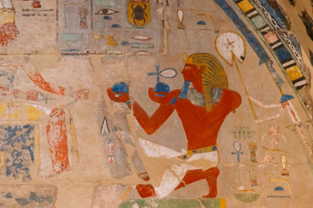 Ancient egyptian painting at the Mortuary Temple of Hatshepsut in Luxor, Egypt Ancient egyptian painting at the Mortuary Temple of Hatshepsut in Luxor, Egypt hatshepsut photos stock pictures, royalty-free photos & images