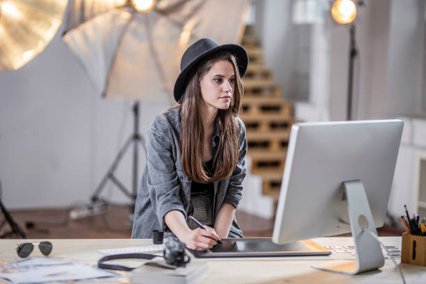 istock Photographer Working in The Studio 1142831540