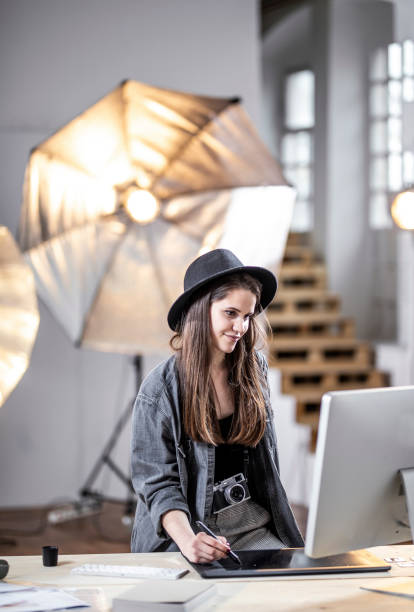 istock Photographer Working in The Studio 1142832315